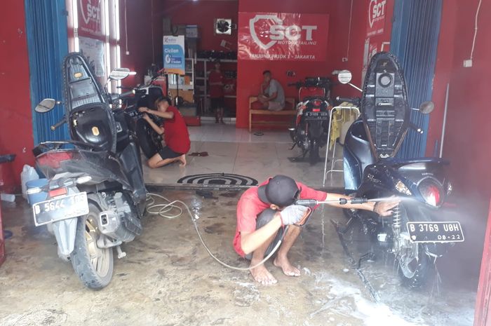 Cuci Motor Bruk: Sentuhan Premium untuk Motor Cilacap yang Bersih dan Berkilau
